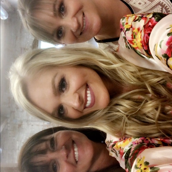 Meet your Posher, Bri - Picture 1 of 3